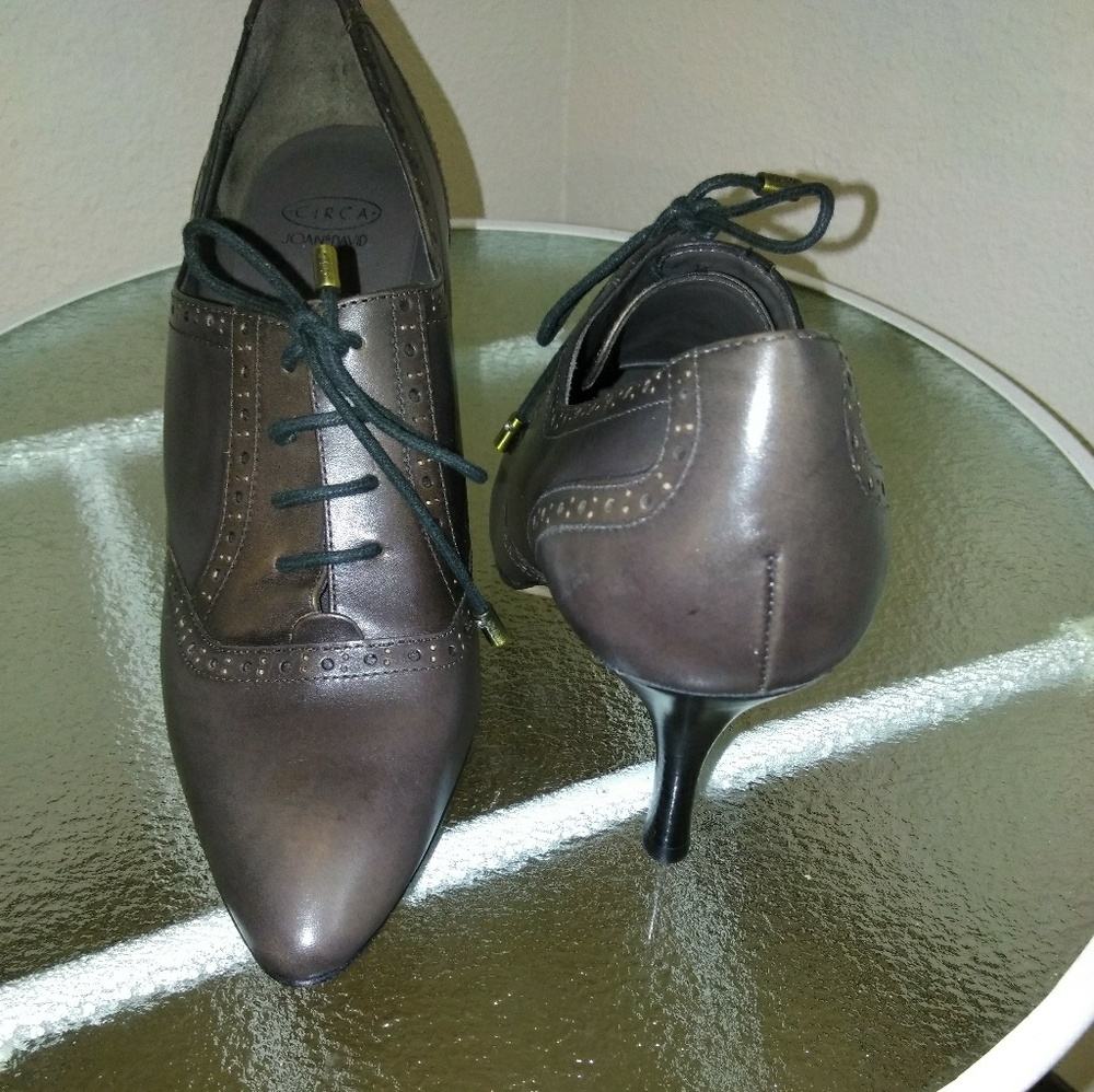 Shoes - Picture 4 of 6